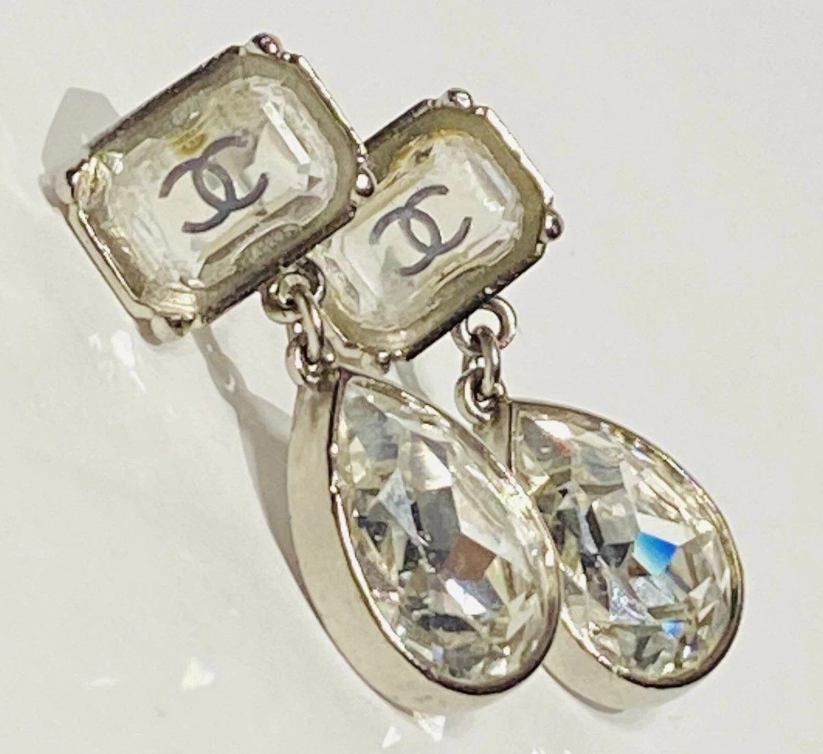 Chanel drop hotsell down earrings