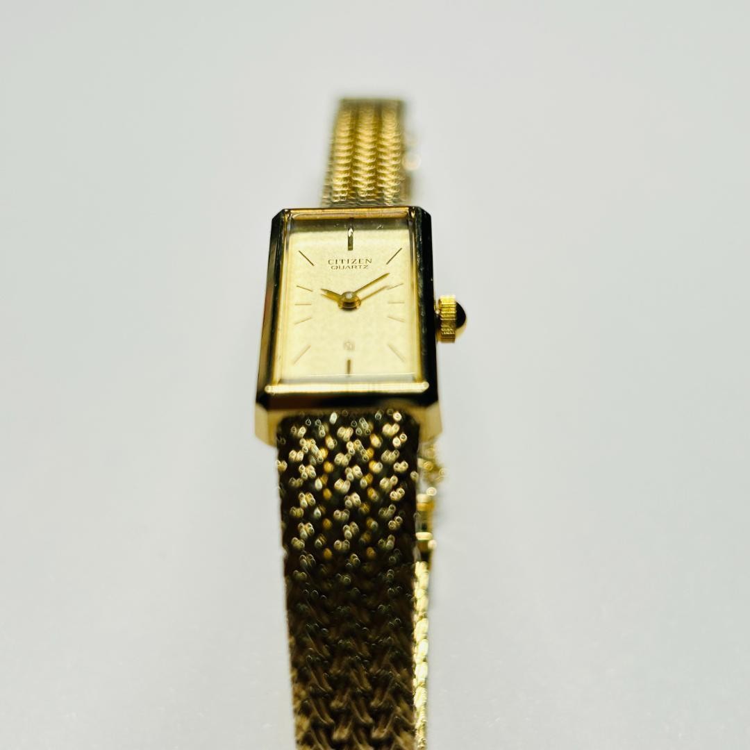 CITIZEN 1981 Vintage Gold Rectangular Quartz Watc… - image 4