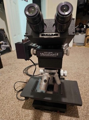 Bausch & Lomb MicroZoom II Binocular Upright Compound Microscope 8X-45X