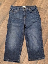 Levi s 512 Women s Size 12 Perfectly Slimming Capri Blue Jeans