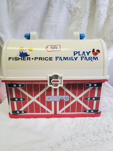 Fisher Price Family Play Farm 2008 - Picture 1 of 8