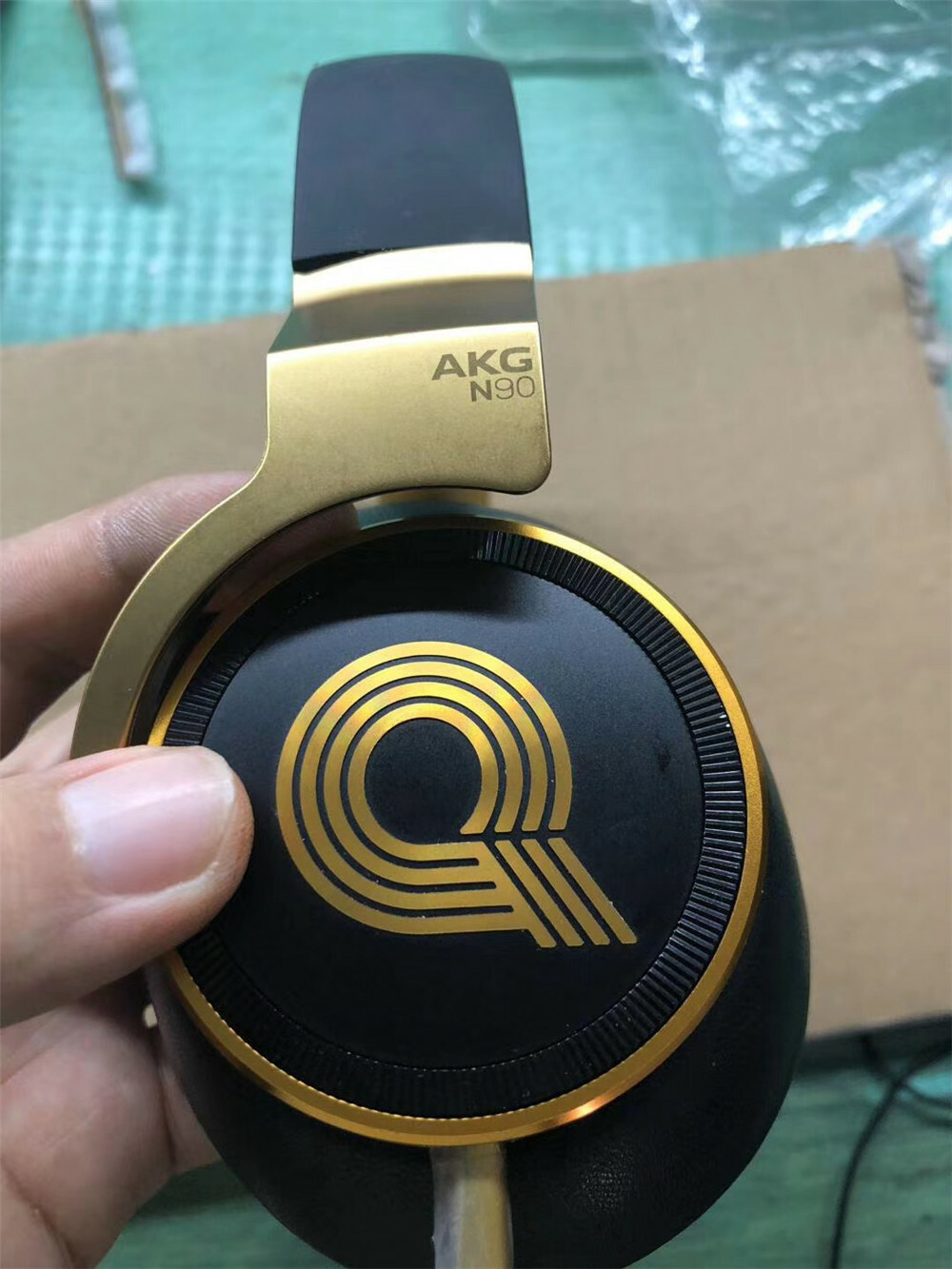 ヘッドホン AKG N90Q Amazon.co.jp: AKG N90Q ヘッドホン 密閉型/オーバーイヤー