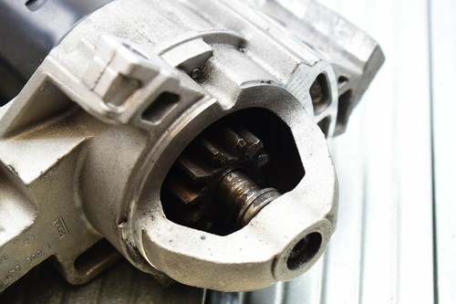BMW 5 Series F10 F11 2.0 Diesel N47 Starter Motor OEM 8506657 2011 - Picture 7 of 8