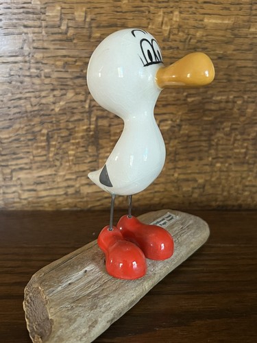 Vintage 1970’s Puget Sound Souvenir Seagull Cartoon Figurine On Driftwood - Fun! - Picture 2 of 4
