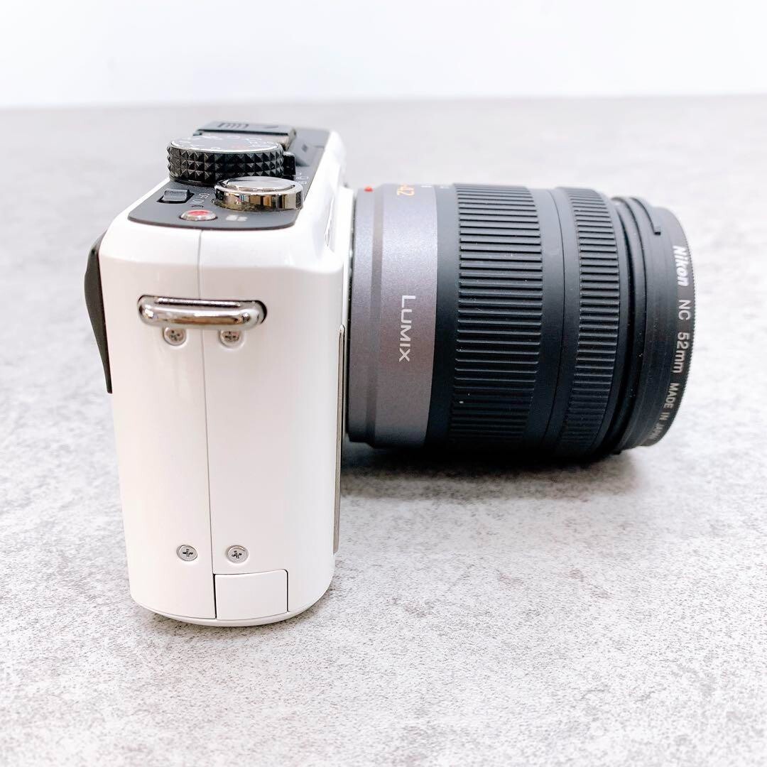 LUMIX GF1 ホワイト Amazon | DMC-GF1 ホワイトPanasonic LUMIX ボディ