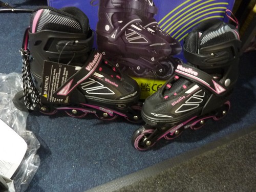 WHEELIVE INLINE SKATES-SIZE UK3-6 BLACK/PINK - Picture 2 of 8