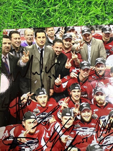 2009 Windsor Spitfires TEAM SIGNED Memorial Cup GAME Photo Taylor Hall - Picture 7 of 7