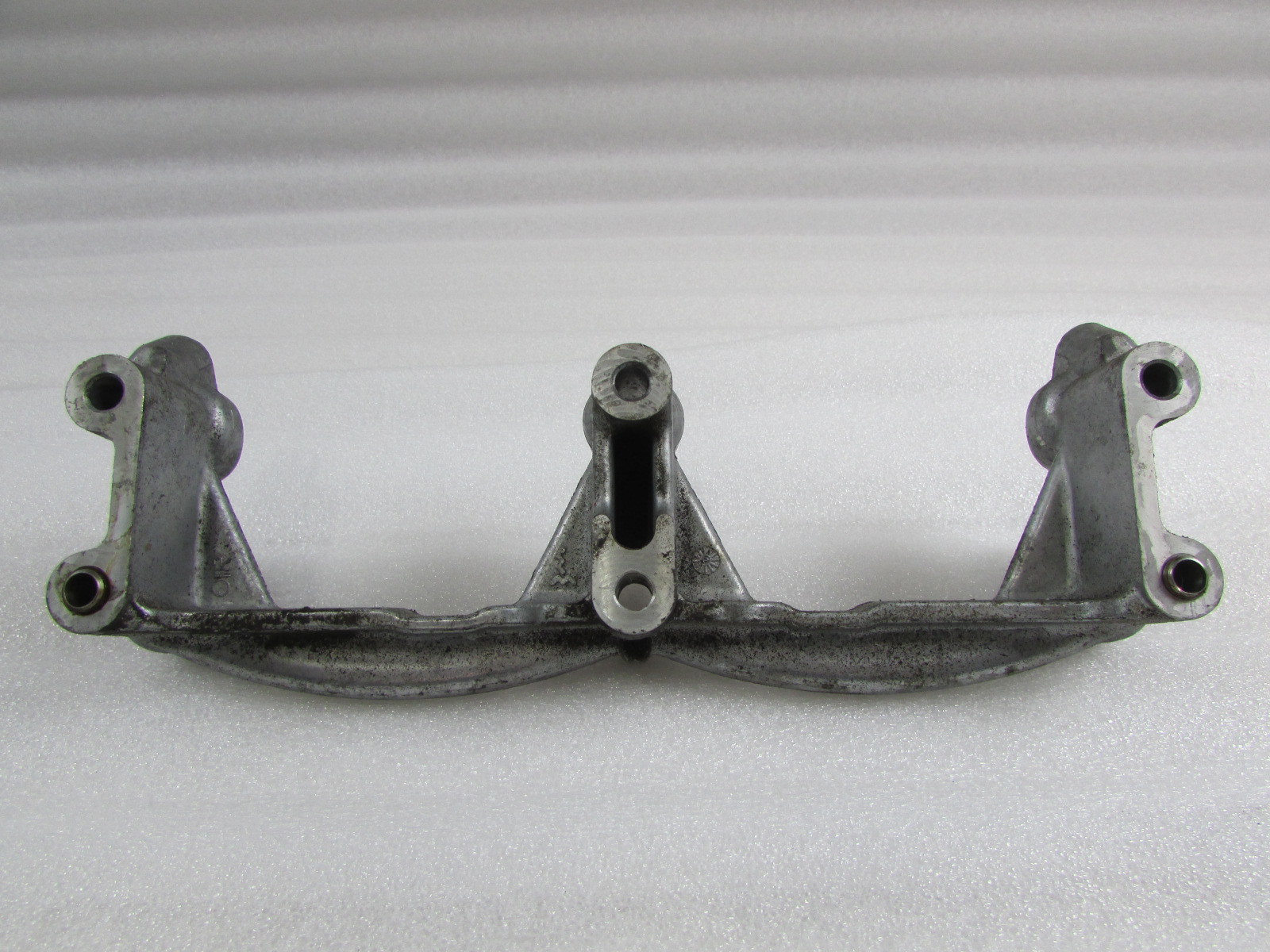 Ferrari 458 Italia, Furl Rail Mounting Bracket, Used, P/N 239946