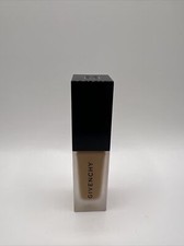 Givenchy Prisme Libre Skin-Caring Matte Found...