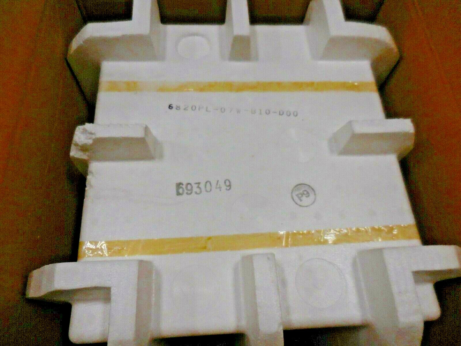 NMB 6820PL-07W-B10, 693049 DC Brushless Fan Motor