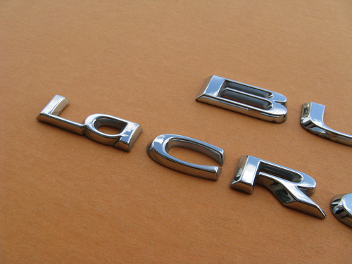 10 11 12 13 14 15 16 BUICK LACROSSE TAPA TRASERA EMBLEMA LOGOTIPO INSIGNIA SIGNO USADO A45531 - Imagen 2 de 4