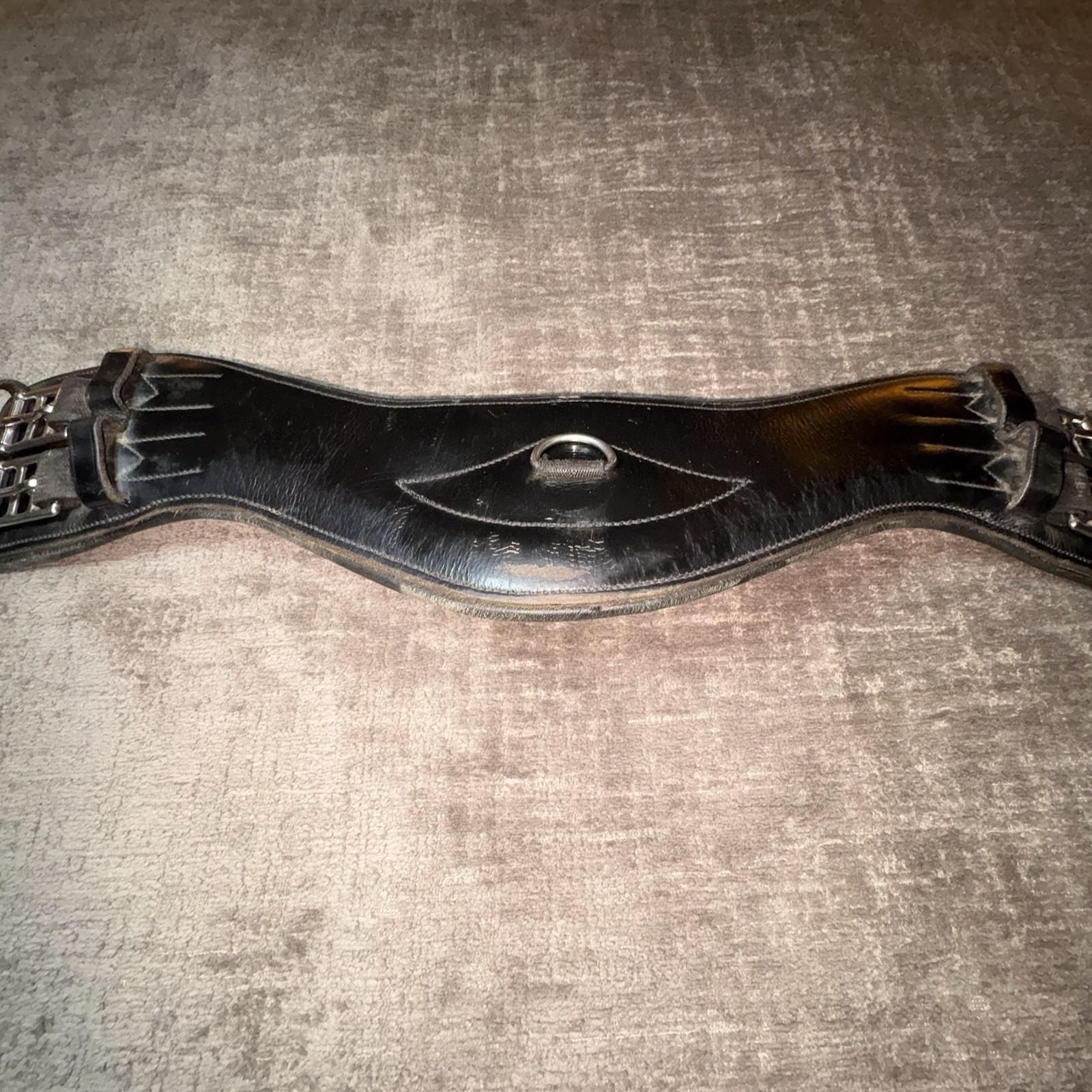 Black Leather Dressage Girth Belly Anatomical Shape 22in Unbranded