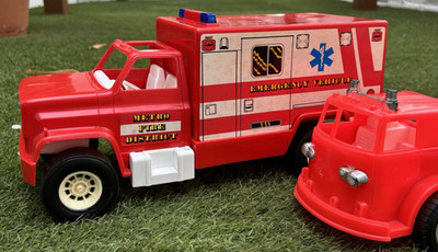 VINTAGE PROCESSED PLASTIC Co. FIRETRUCK Only  MONTGOMERY, ILL USA MADE TOY