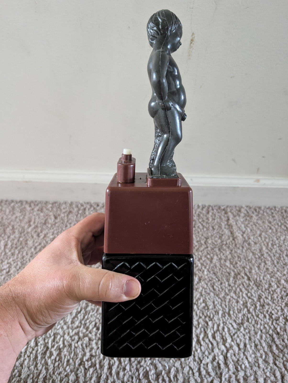 Vintage 1960’s Master Piece Bonny Boy Peeing Working Novelty Liquor Dispenser