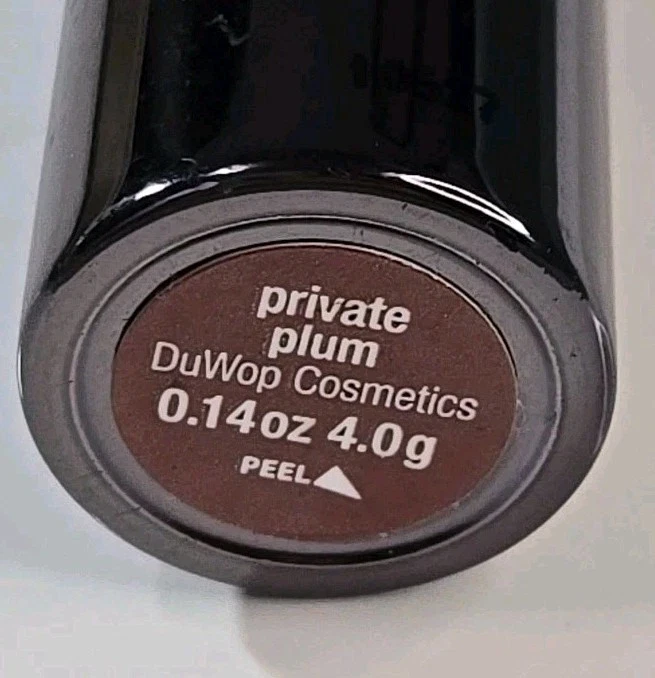 Lápiz labial DuWop PRIVATE CIRUELA 0,14 oz tamaño completo  Foto 3 de 4