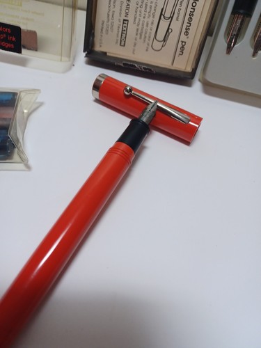 Sheaffer No Nonsense Calligraphy Set Red Pen 3 Nibs B,M,F. In Box JB9A - Picture 2 of 5