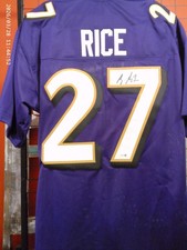 Ray Rice Football Rookie Cards and Autograph Memorabilia Guide 18