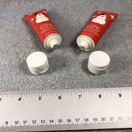 2x Avon Care Holiday Guanto Silicone Protettivo Crema Mani 1,5 Oz Natale 2020 - Foto 7 di 9