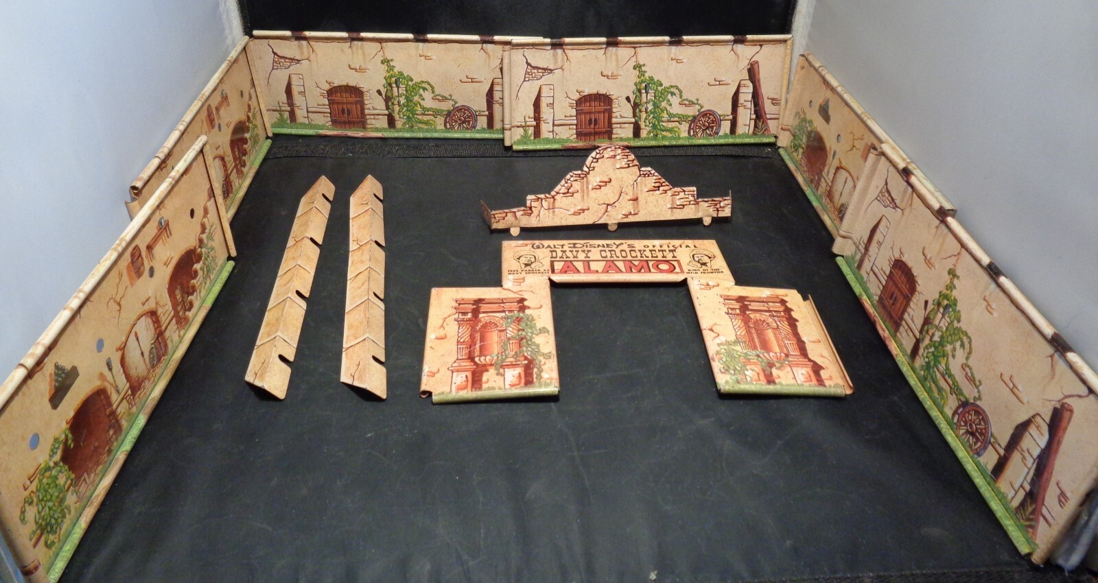Vintage 1955 Marx Walt Disney Official Davy Crockett Alamo Play Set