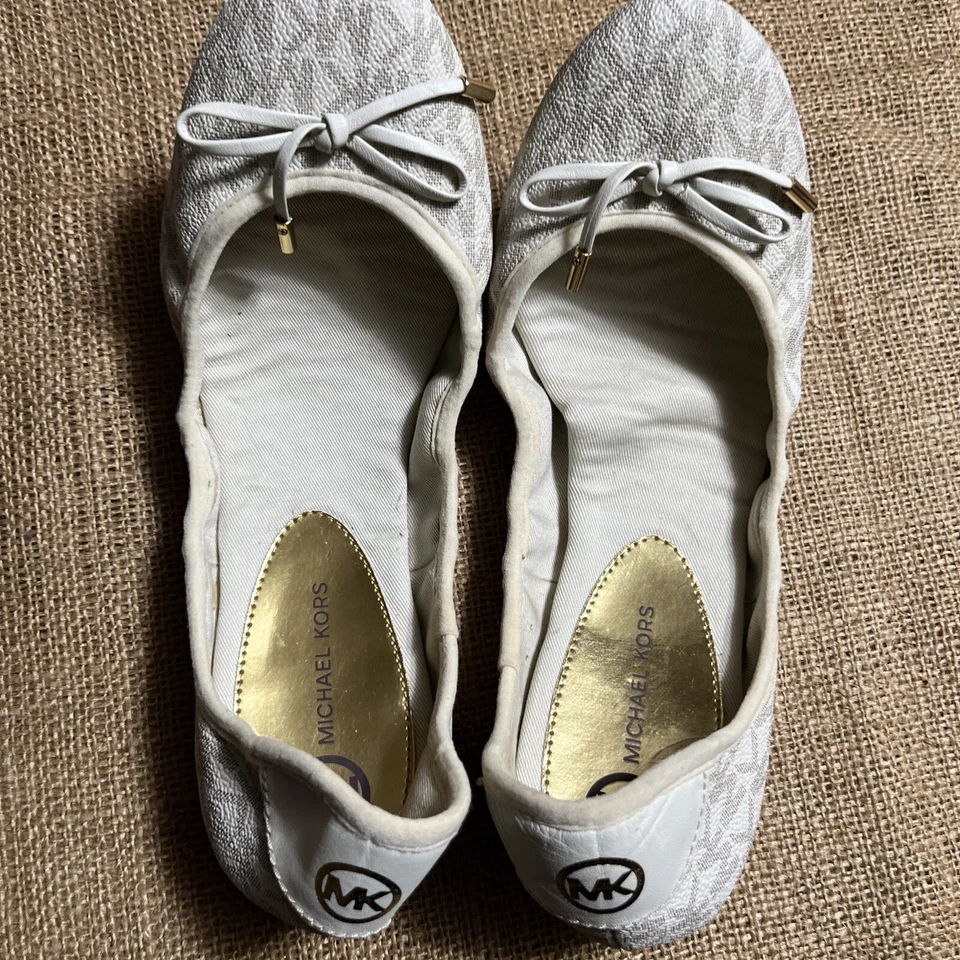 Bailarina Michael Kors Clásica Plana Moca Talla 9.5M Usada Foto 4 de 4
