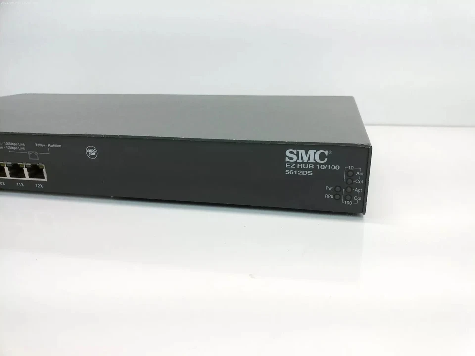 Vintage SMC Cascadable Dual Speed Hub EZ Hub 10/100 5612DS - Image 3 of 4