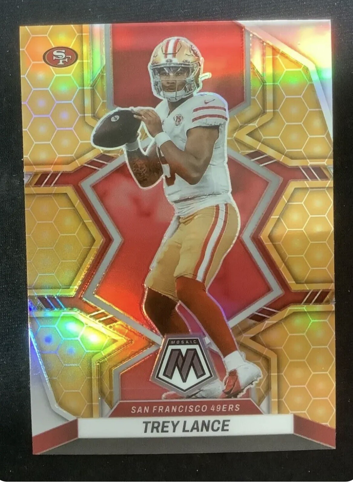 TREY LANCE 2022 PANINI MOSAIC #175 HONEYCOMB SSP - SAN FRANCISCO 49ERS