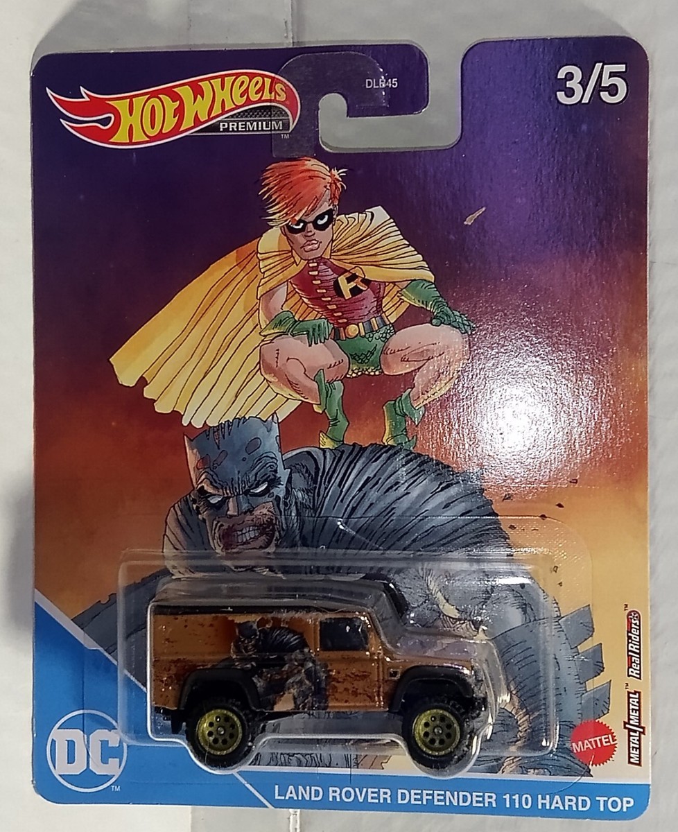 Hot Wheels Premium DC Batman Land Rover Defender 110 Hard Top 3/5