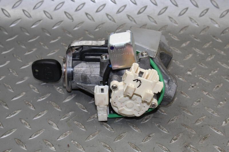 OEM 2003-2006 Toyota Tundra Ignition Lock Cylinder Assembly for