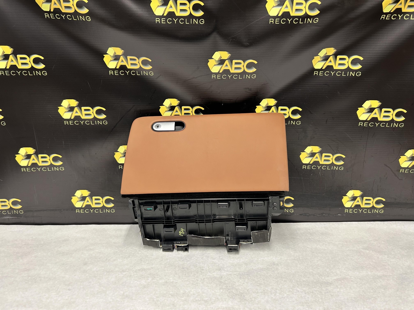 2007 Bentley Flying Spur Glove Box Assembly CD Changer Navigation (Saddle) OEM