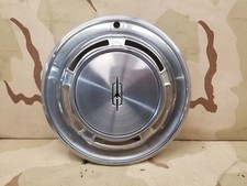 1 1970 Oldsmobile Cutlass F-85 Wheel Hub Cap Oem Olds 14