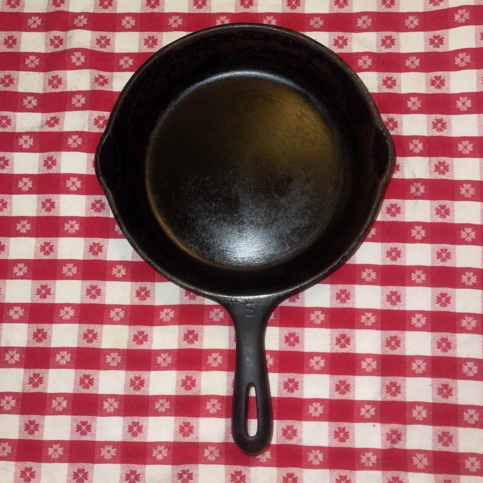Vintage Wagner Ware Unmarked Cast Iron Skillet, #6, 9 inch Pre 1965 full Restore