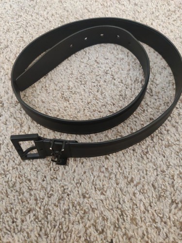 Authentic Saint Laurent Men's YSL Cassandre Blck Leather Belt Size 95 Fits 34-36