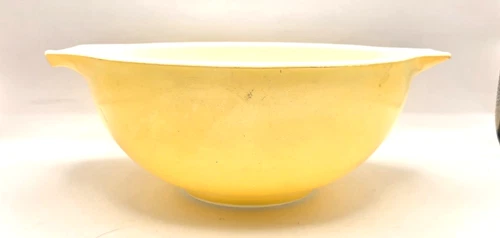 Vintage Pyrex 443 Yellow 2-1/2 Qt Yellow Mixing Bowl