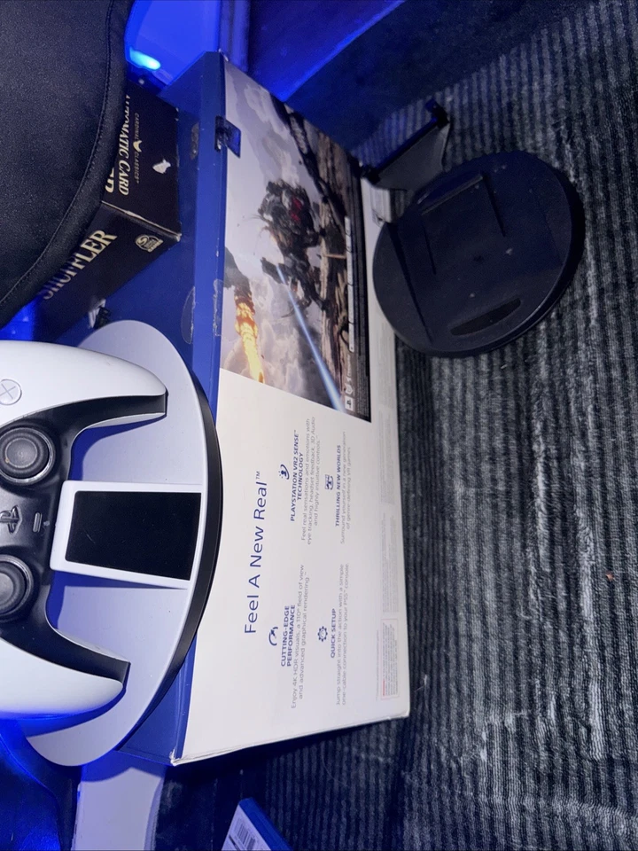 Sony PSVR2 VR Headset Bundle - Image 3 of 3
