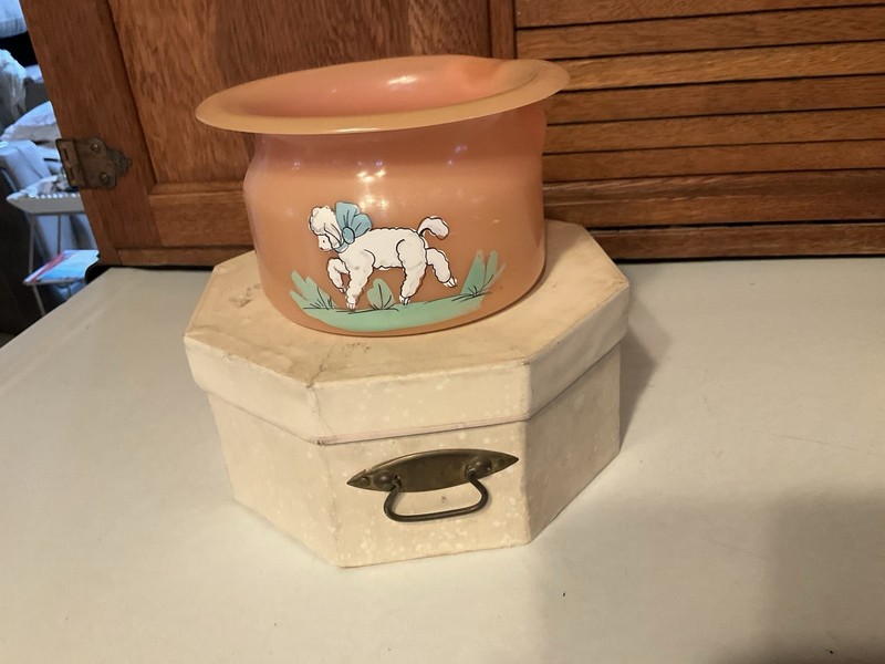 1930s child’s chamberpot… Celluloid? Bakelite… ? Painted lamb… Adorable nos