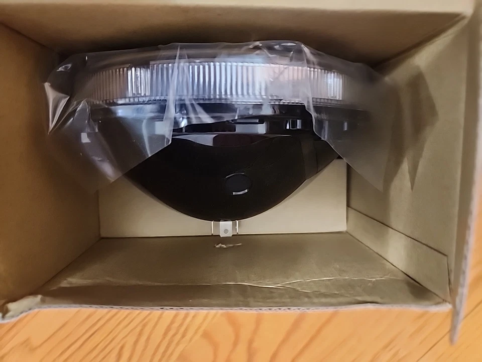 SYLVANIA LED Sealed Beam Headlight - H6024SL.BX - Fits H6024, H6014 & H6015. (H) - Image 4 of 4