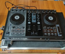 NI Traktor DJ Controller S2