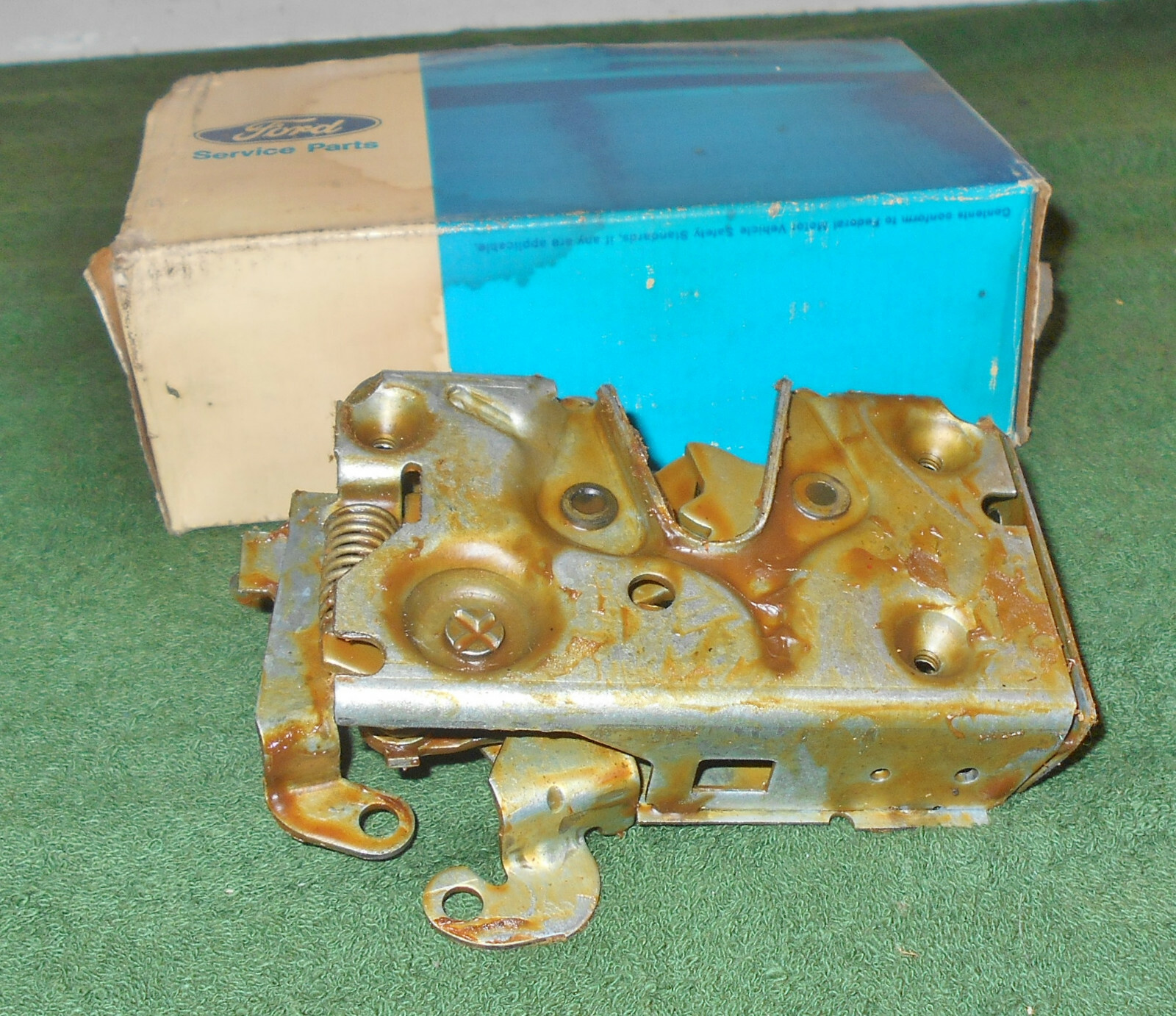 1981-1991 Mustang LX GT Cobra Saleen GT350 Capri RS McLaren NOS RH DOOR LATCH