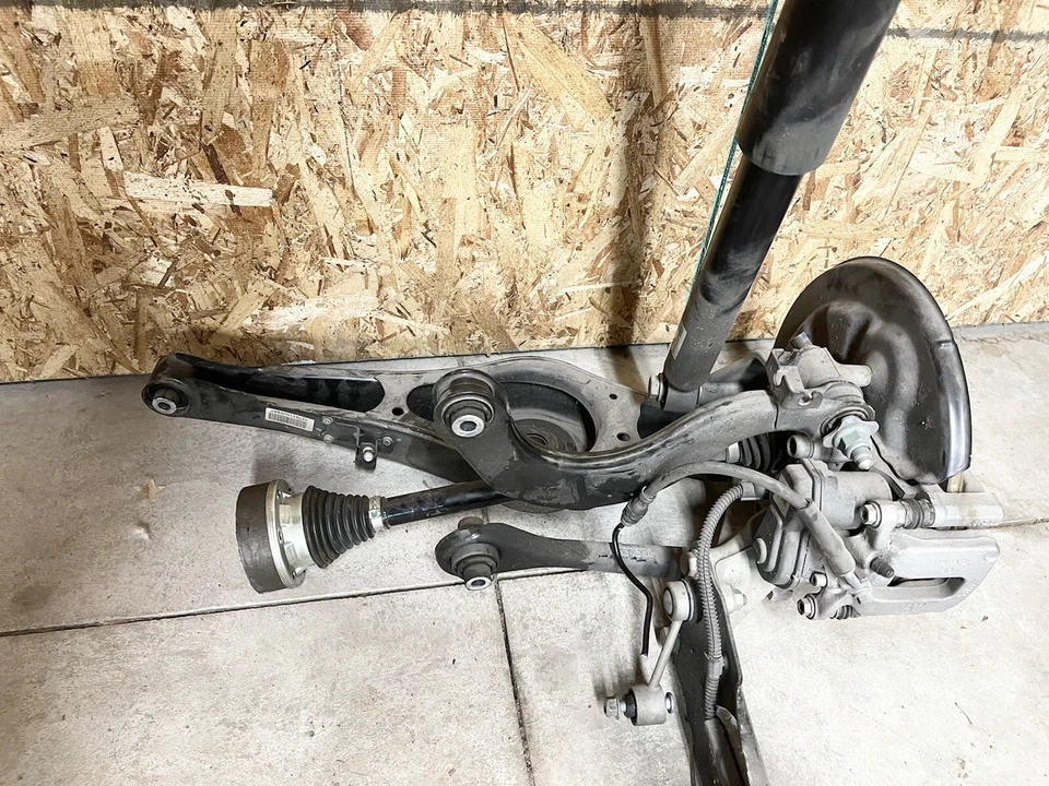 2018 Audi Q3 Drivers LH REAR Knee Suspension AXLE Calliper OEM 7K Miles — 第 2/4 张图片