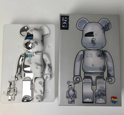 Bearbrick- 400%+100% 2G Sorayama Premium Edition Set Block Bear