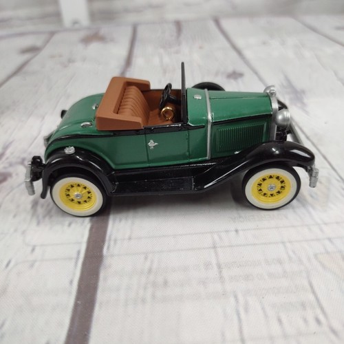 1998 Hallmark Keepsake Ornament 1931 FORD MODEL A ROADSTER DIE-CAST METAL w/ Box - Picture 5 of 7