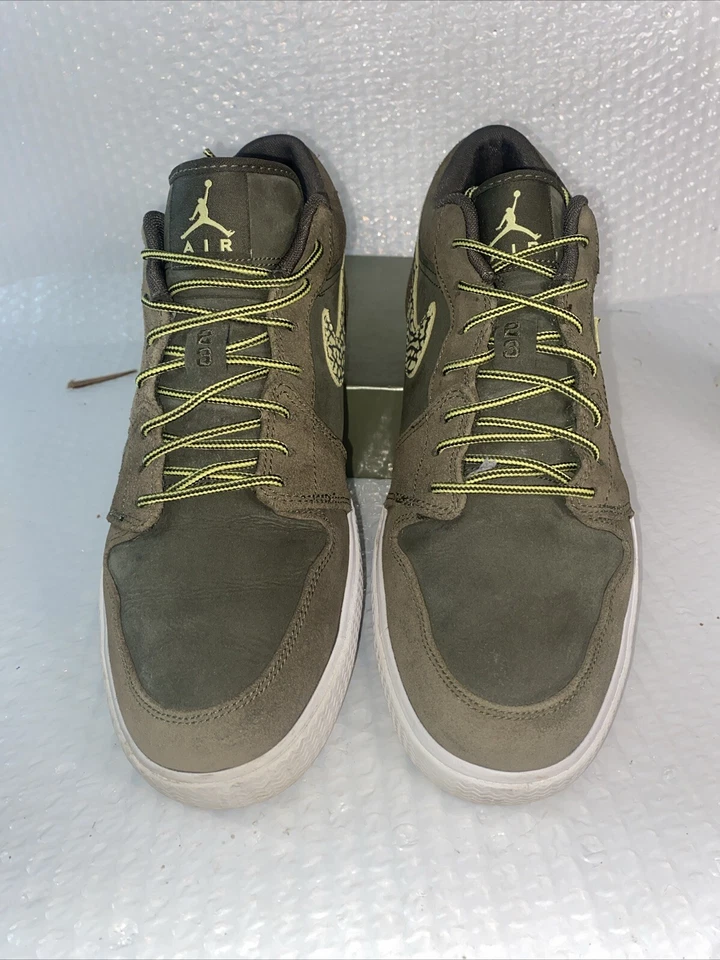 Air Jordan retrô V.1 carga cáqui/diamante amarelo branco 481177-307 - Imagem 2 de 4