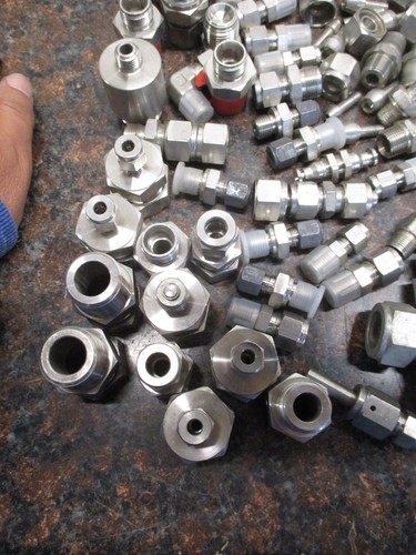 LARGE LOT PARKER SWAGELOK STAINLESS STEEL TUBE FITTINGS PARTS & PIECES 35LBS - Picture 4 of 13