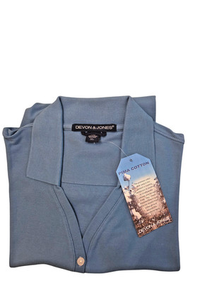 Devon & Jones Women L ight Blue Short Sleeve Collared Shirt.