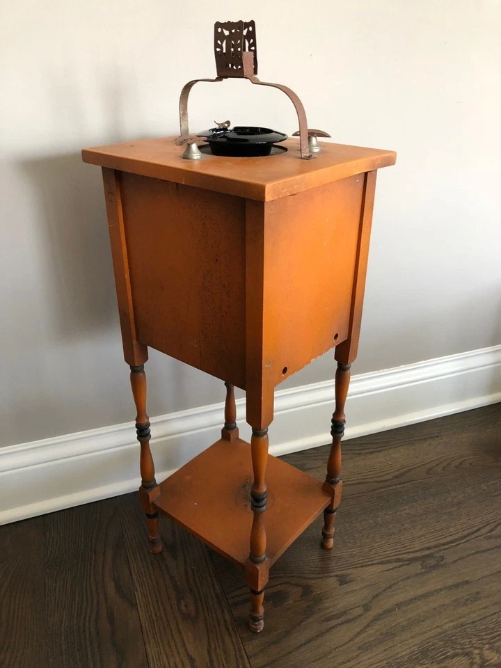 HT Cushman Colonial Cigarrillos Fumadores Humidor Soporte con Bandeja de Amatista Foto 4 de 4