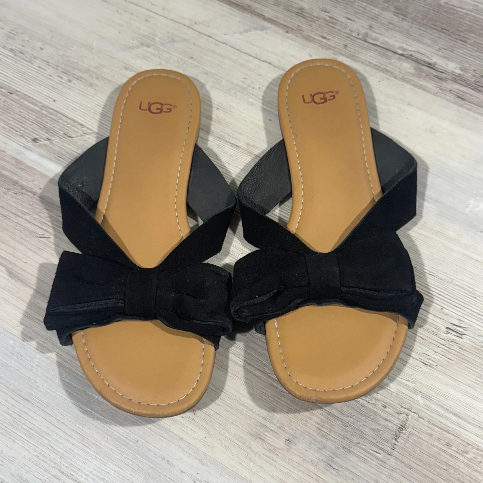 UGG AUSTRALIA DONNA Fonda sandalo con fiocco scamosciato 8 nero