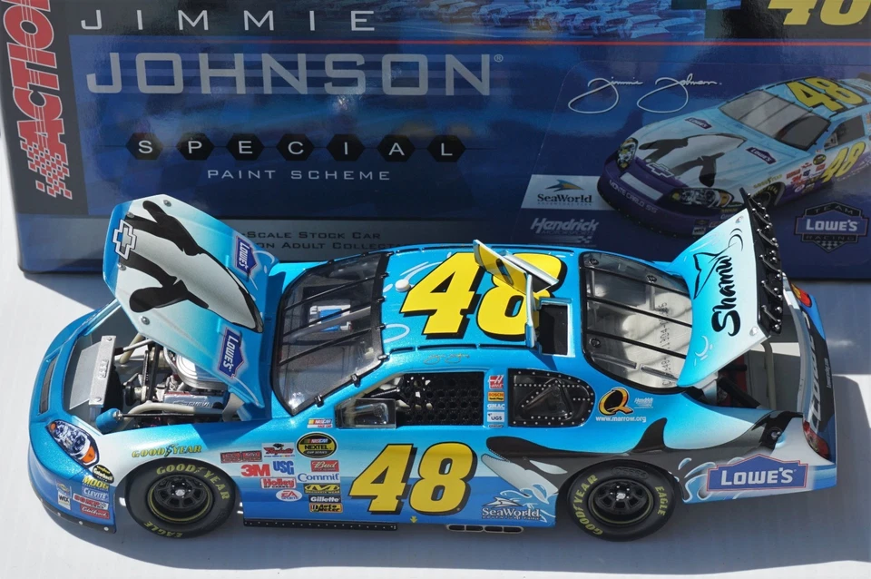 1/24 Jimmie Johnson #48 Lowe's SeaWorld 2006 NASCAR Action Diecast Car - Shamu - Image 2 of 4