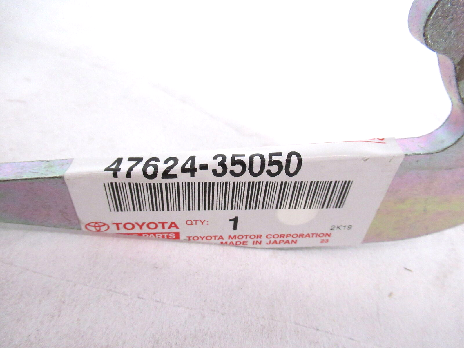 Genuine OEM Parking Brake Bell Crank for Toyota 4762435050 for
