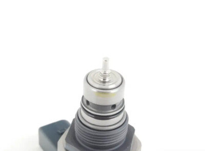 BMW OEM 2015 740ld Xdrive-fuel Injection Pressure Regulator 