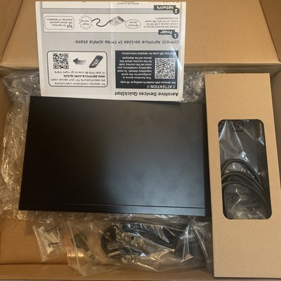 Aerohive Networks SR-2208P 8-Port Gigabit Ethernet Switch